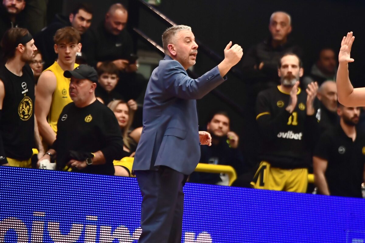 Παπαθεοδώρου: «Όσες αλλαγές χρειαστούν θα γίνουν – Μπροστά μας έχουμε τελικούς»