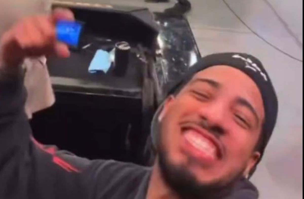 Ο Ταϊρίς Χαλιμπέρτον είδε το «Last Dance» του Τζον Σίνα – Η επική αντίδραση του