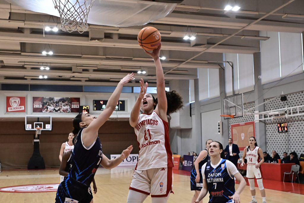 Ο Ολυμπιακός «σκόρπισε» τον ΠΑΣ Γιάννινα – Νίκη «θρίλερ» για τον ΠΑΟΚ επί του Αμύντα