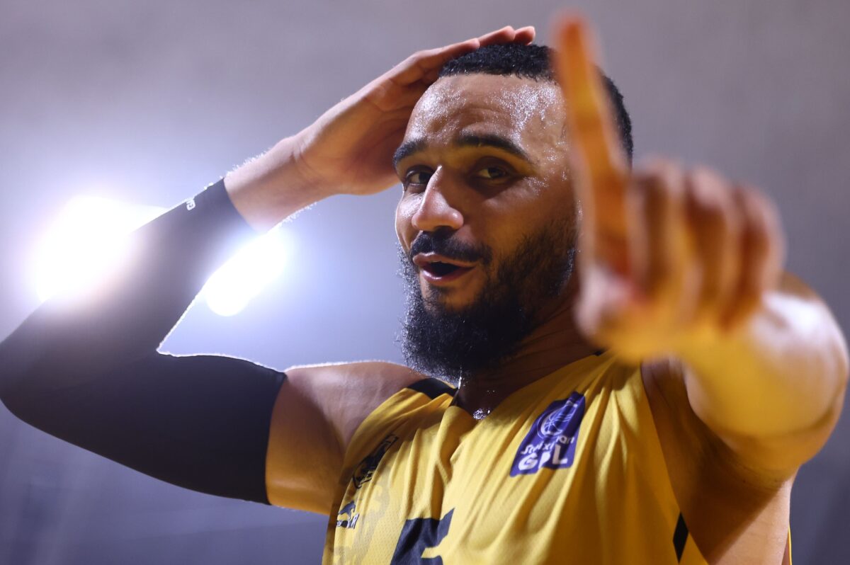 Η «υπογραφή» Νουά για την νίκη του Άρη επί του Περιστερίου και τα μεγάλα σουτ από Κουλμπόκα και Νίκολς που έστειλαν το ματς στην παράταση (vid)