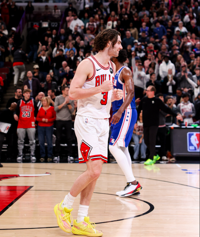 Οι Μπουλς πήραν την ματσάρα κόντρα στους 76ers