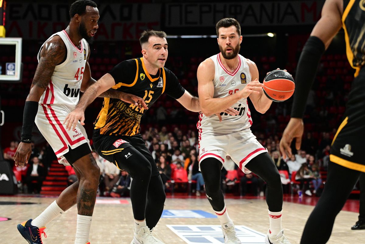 Ένα ξέσπασμα-αστραπή ήταν αρκετό για τους «ερυθρόλευκους»