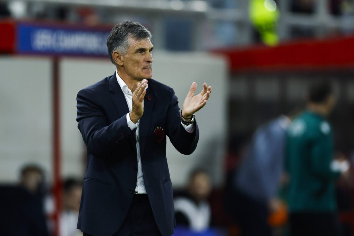 Ο Μεντιλίμπαρ γράφει ιστορία στον πάγκο του Ολυμπιακού