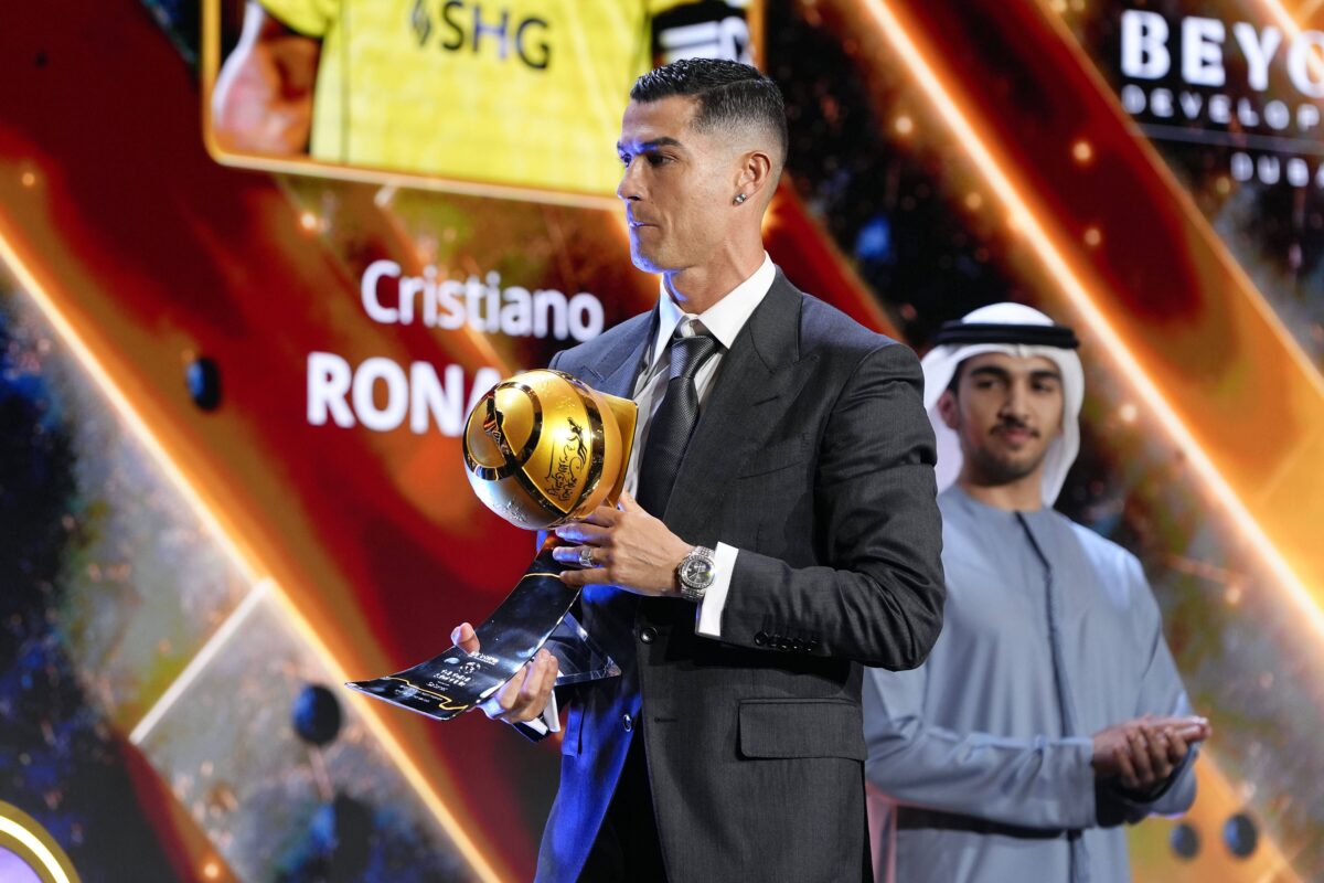 Globe Soccer Awards: Σάρωσαν Παρί και Ντεμπελέ, ξεχώρισαν Γιαμάλ και Ρονάλντο – Η ατάκα του CR7 για τα 1.000 γκολ