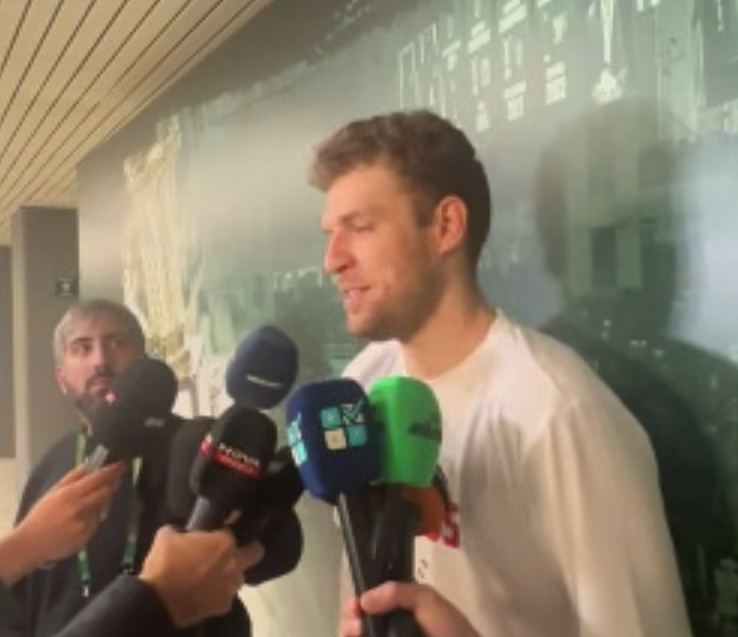 Ο Βεζένκοφ αποθέωσε Μιλουτίνοφ, Ντόρσεϊ αλλά και Ναν: «Μπορεί να ακούγεται ξενέρωτο, αλλά…» (vid)