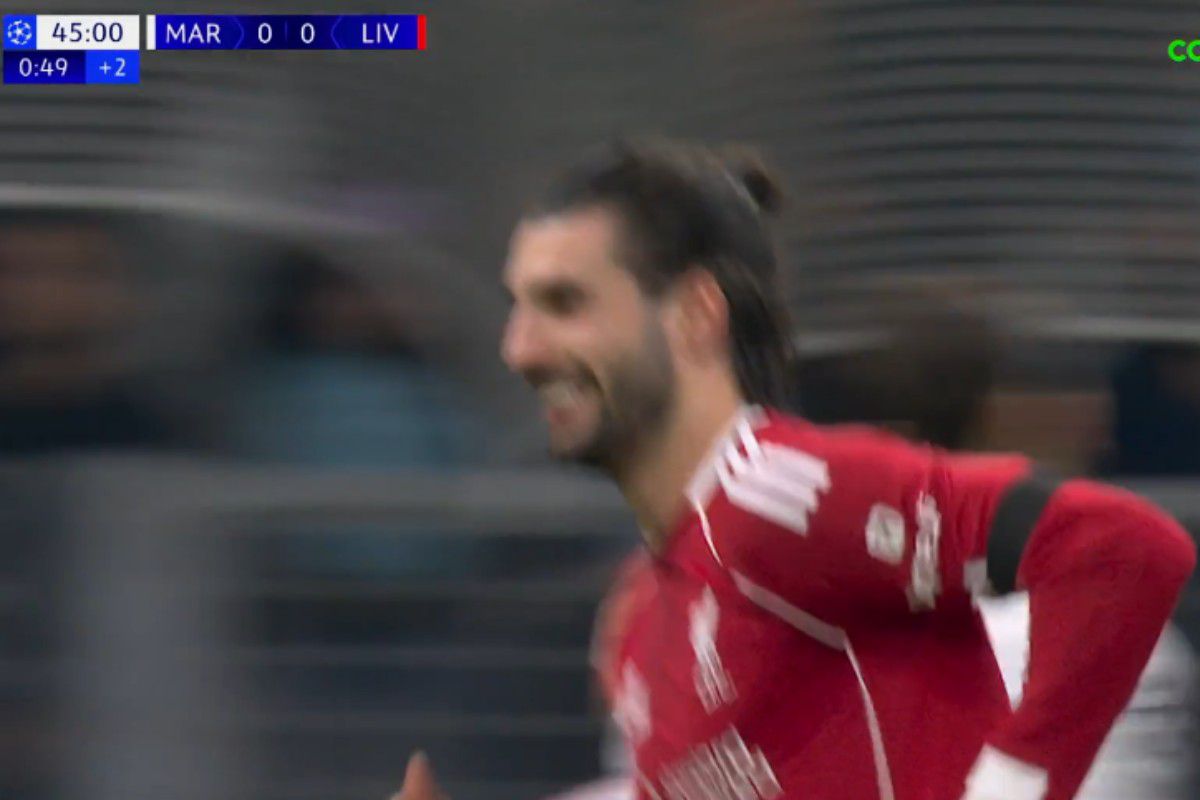 Η εξαιρετική εκτέλεση φάουλ του Σόμπσλαϊ που έδωσε το προβάδισμα στη Λίβερπουλ