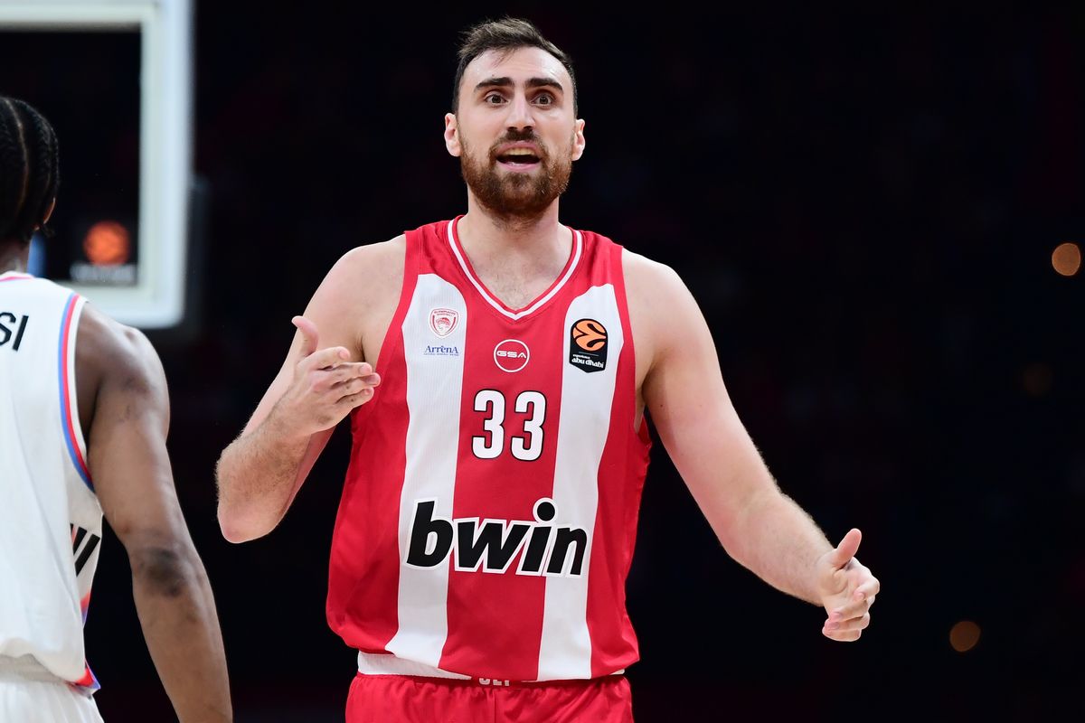 Ο λόγος που έμεινε εκτός ο Μιλουτίνοφ από το ματς του Ολυμπιακού με τον Άρη