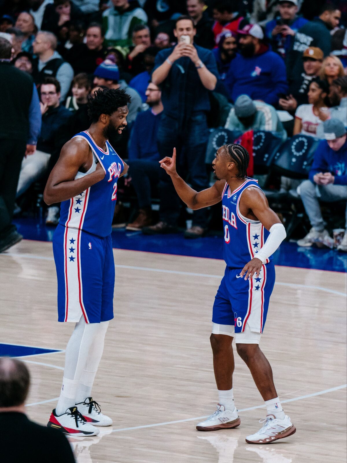Οι 76ers πήραν το θρίλερ απέναντι στους Κινγκς με πρωταγωνιστές Μάξι και Εμπίντ
