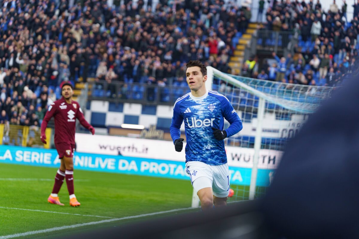 Με απίθανο Δουβίκα η Κόμο διέλυσε με εξάρα την Τορίνο