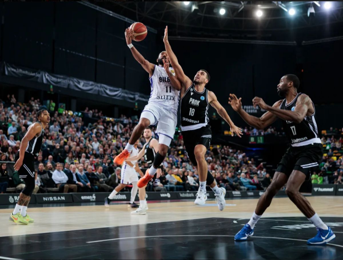 Απρόοπτο στο Μπιλμπάο–ΠΑΟΚ: Με δύο διαιτητές ολοκληρώνεται το ματς