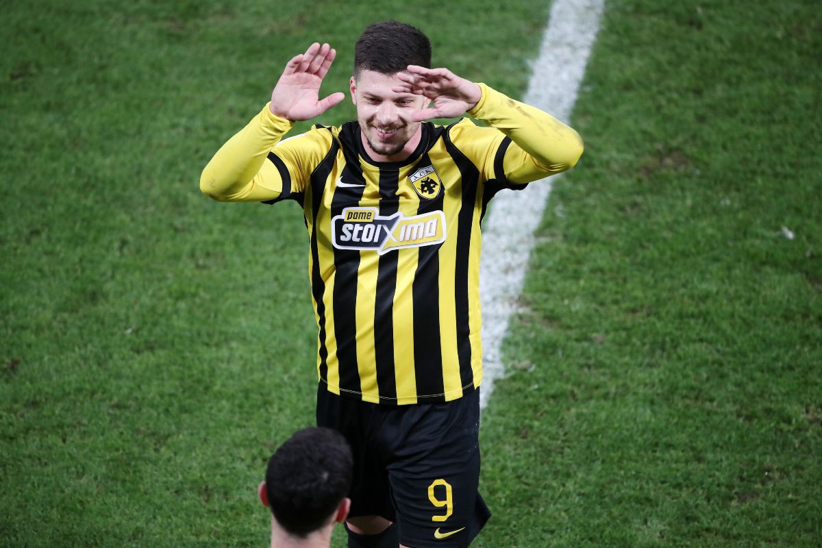 Γιόβιτς: «Είμαστε χαρούμενοι λόγω της νίκης – Δεν σκεφτήκαμε το πρόστιμο»