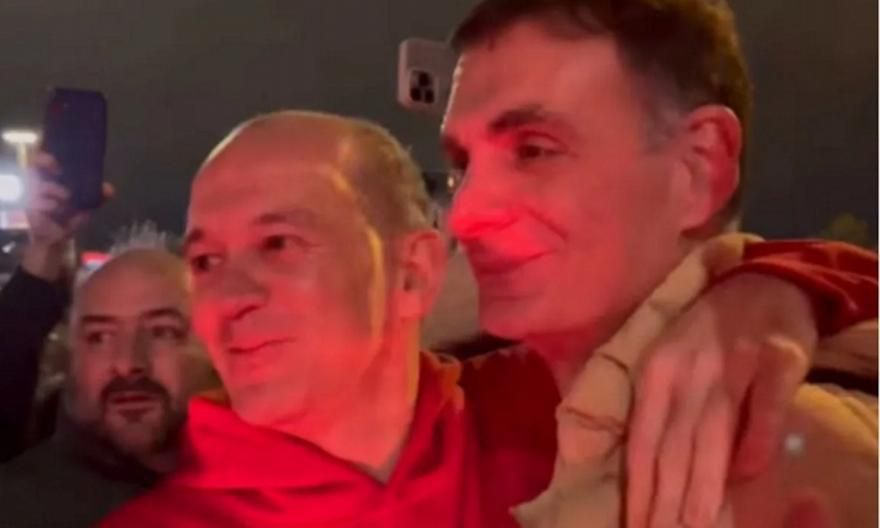 Το «ευχαριστώ» του περιχαρή Αγγελόπουλου στον Ντόρσεϊ και η αποθέωση του κόσμου στους θριαμβευτές του ντέρμπι (vid)