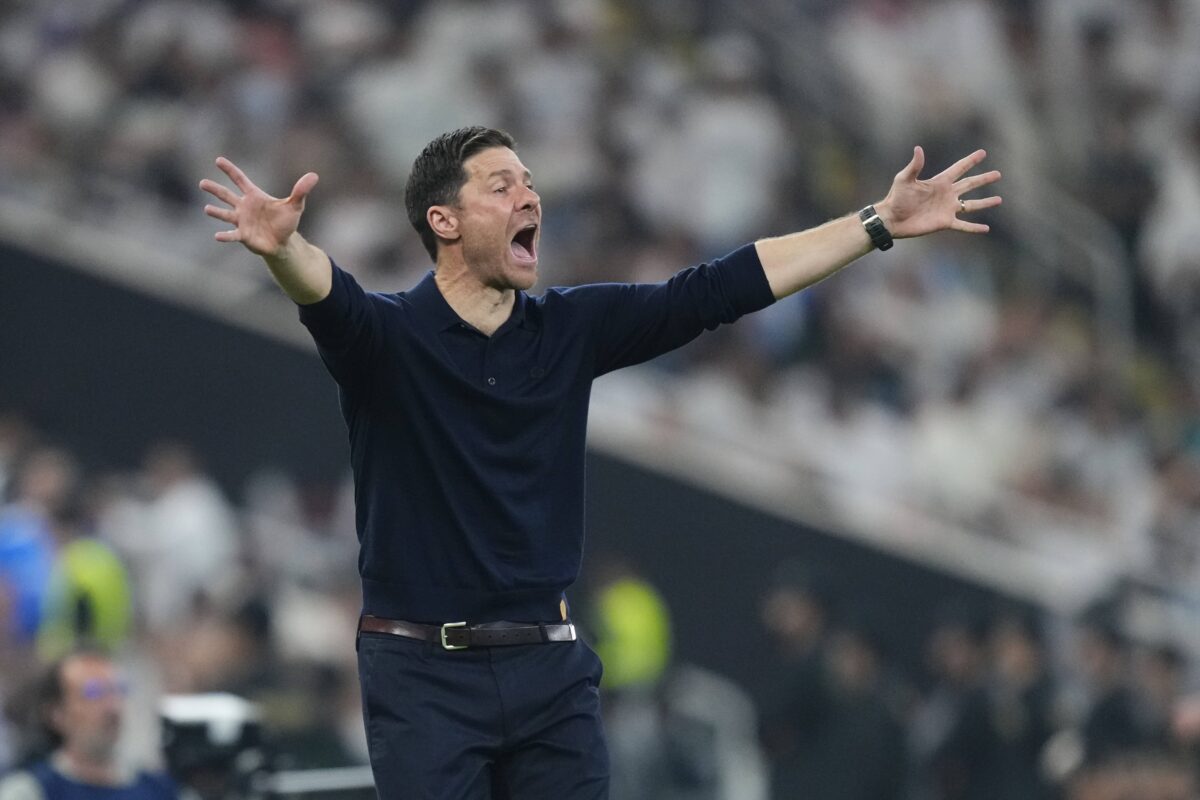 Αλόνσο κατά Σιμεόνε για τη συμπεριφορά του προς τον Βινίσιους: «Δεν επιτρέπονται όλα»