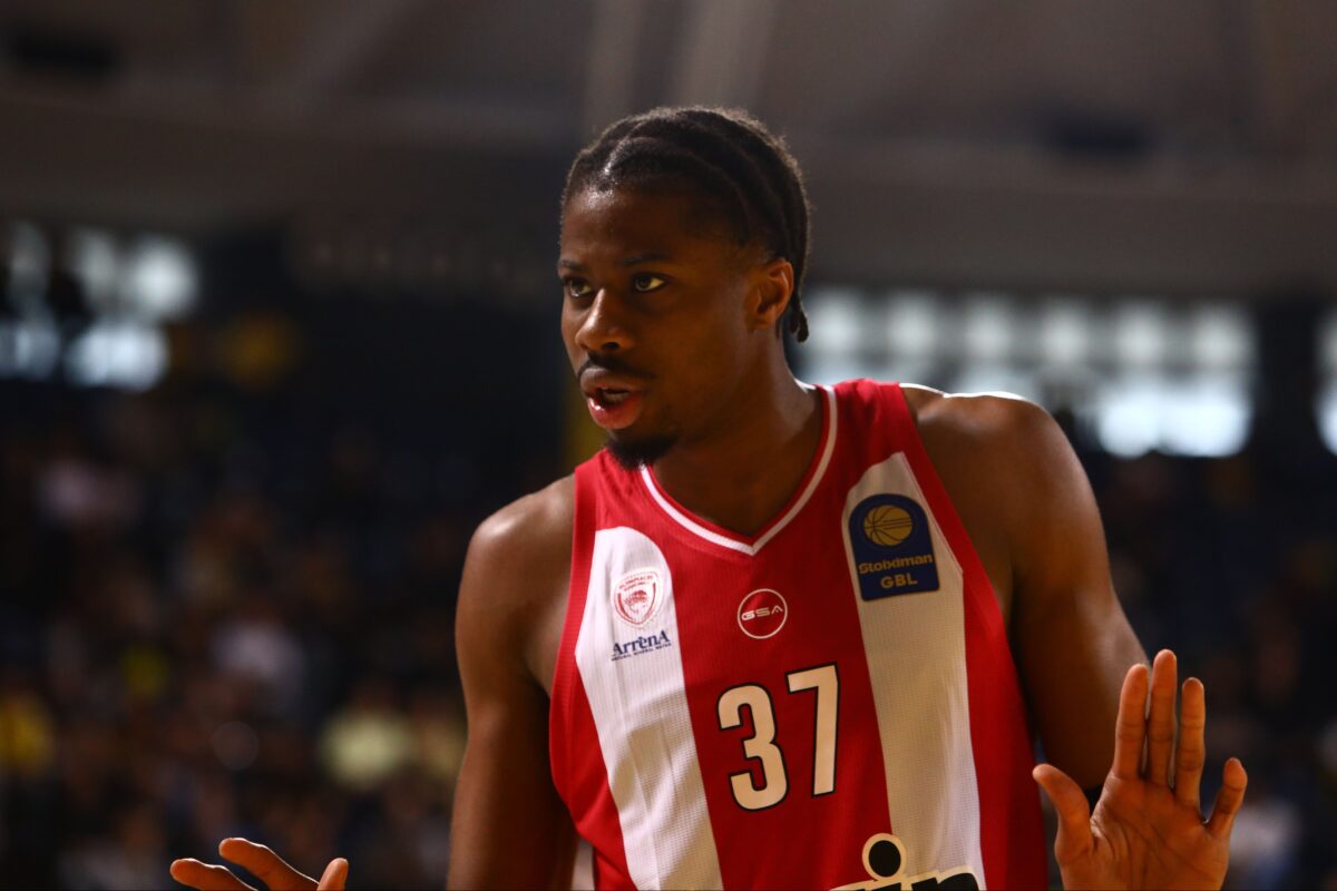 Ο Κώστας Αντετοκούνμπο στον Άρη με τη μορφή δανεισμού από τον Ολυμπιακό – Πότε ενσωματώνεται