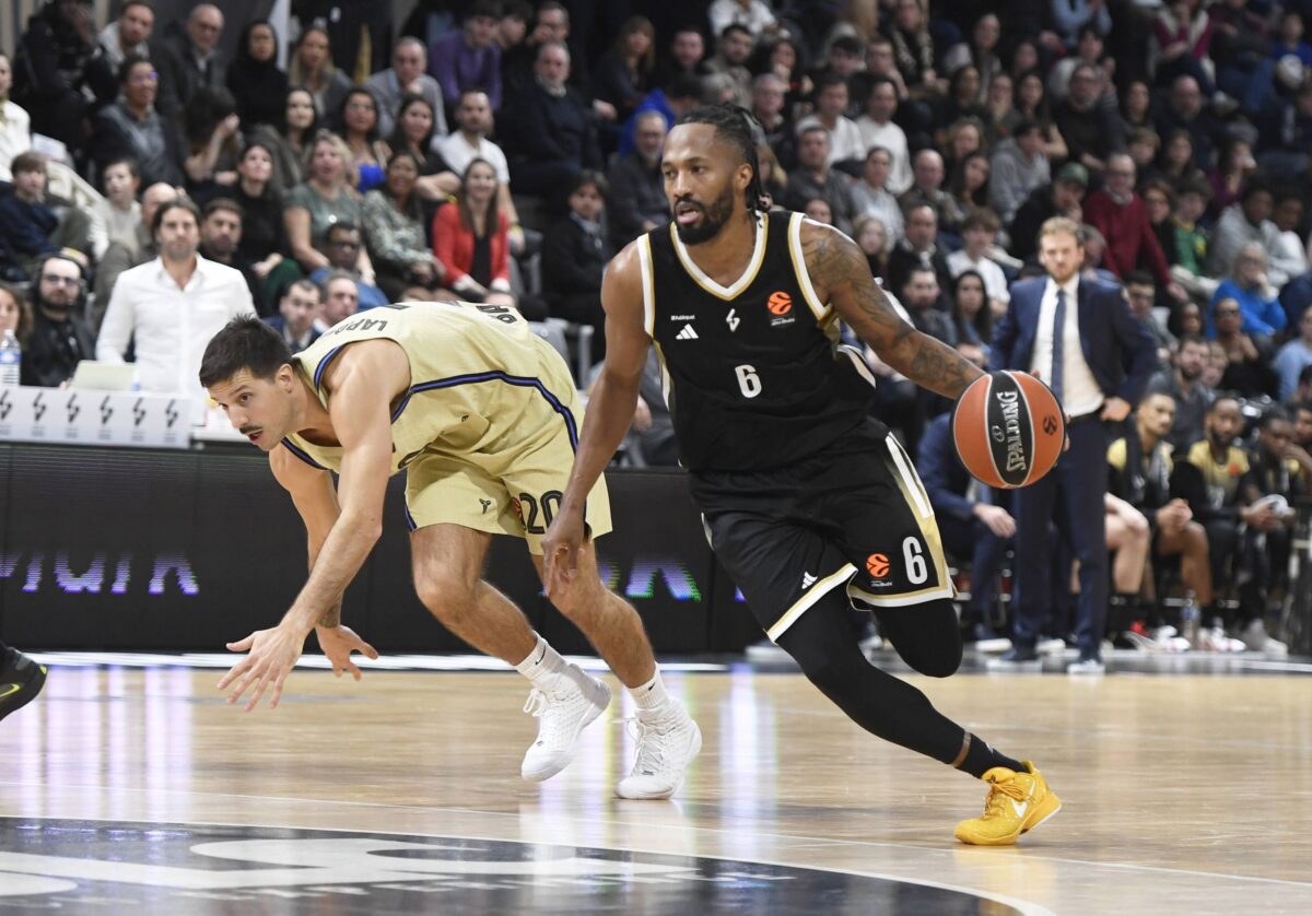 Μπράιαν Αγκόλα: Ο πρώην παίκτης της ΑΕΚ φέρνει νέα προοπτική στην ASVEL