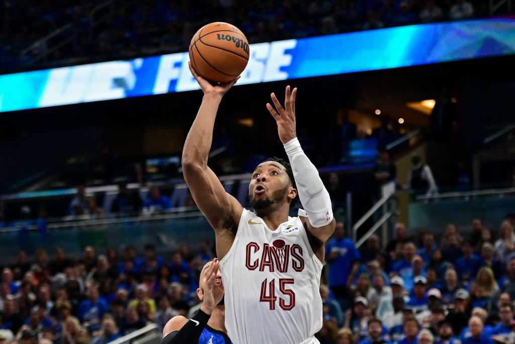 Επίδειξη δύναμης των Καβαλίερς απέναντι στους Μάτζικ με 45αρα του Μίτσελ