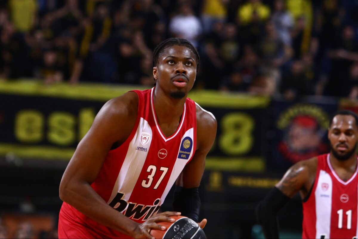 Στο κόλπο για Κώστα Αντετοκούνμπο ο Άρης!