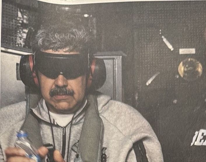 Ποια ομάδα της La Liga χρησιμοποιεί την ίδια φόρμα που φόρεσαν στον Μαδούρο στο USS Iwo Jima – Πόσο κοστίζει (pic)