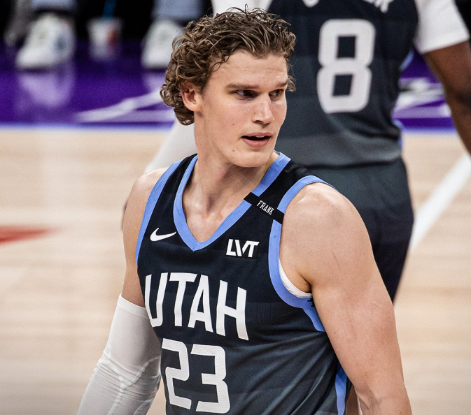 Σπουδαία νίκη για τους Τζαζ επί των Μάβερικς σε ένα συναρπαστικό ματς