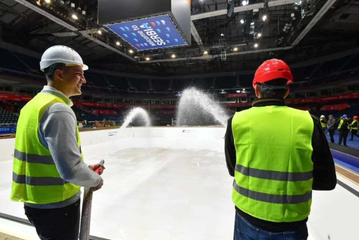 Η Belgrade Arena μεταμορφώθηκε σε κολυμβητήριο για το Ευρωπαϊκό Πρωτάθλημα πόλο