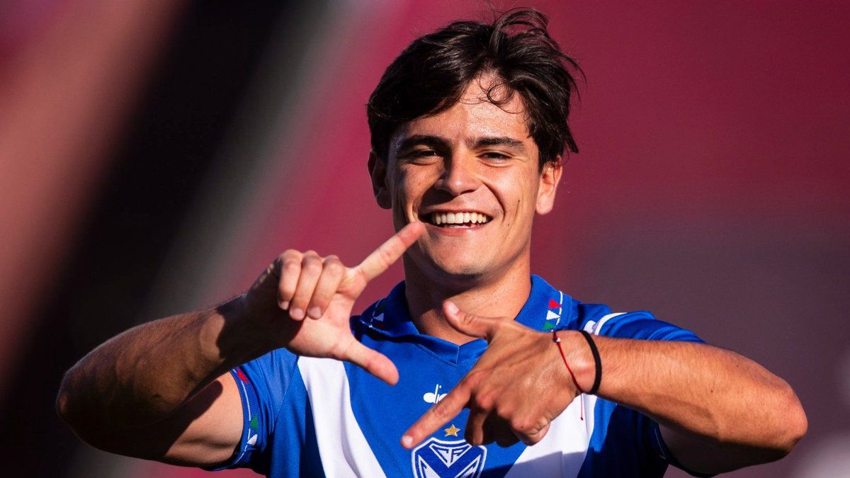 Ο Λομπάτο είναι εγγονός μίας σταρ – Από που πήρε το όνομά του, το σερφ και τι σημαίνει ο πανηγυρισμός του νέου παίκτη του Παναιτωλικού