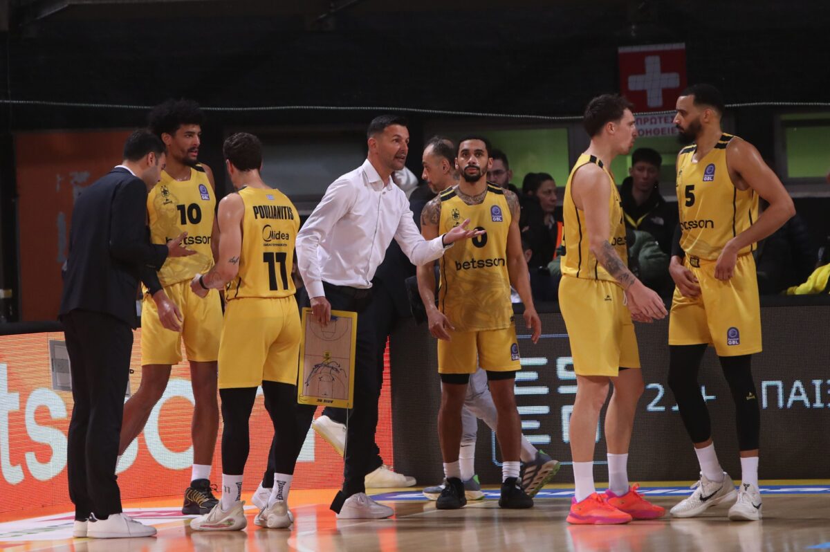 Με την πίεση του αποτελέσματος στην Ισπανία ο Άρης, ενώ «τρέχει» το θέμα Αντετοκούνμπο