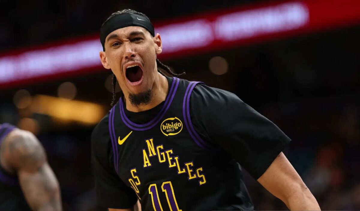 Σε μπελάδες παίκτης των Λέικερς: Έσπρωξε τη μασκότ των Γουίζαρντς και τιμωρήθηκε από το ΝΒΑ