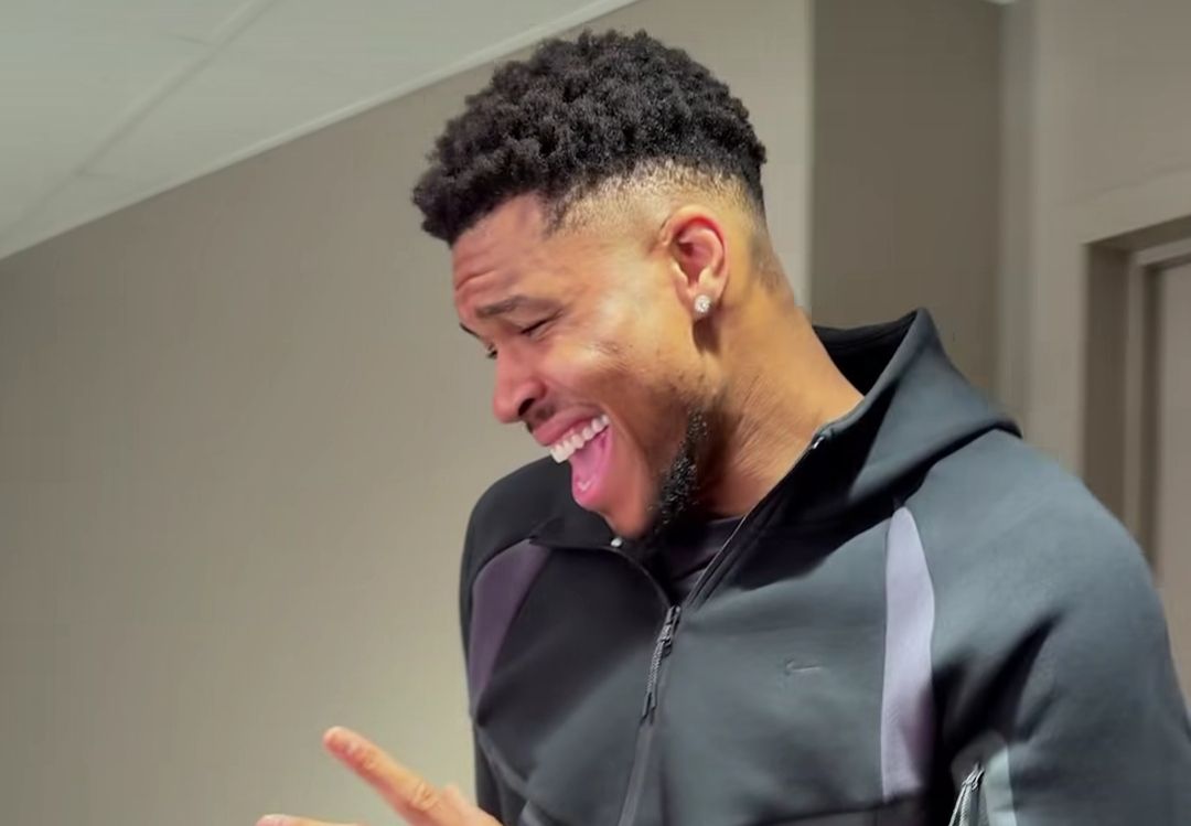 Γιαννής Αντετοκούνμπο: Σε ρυθμούς… Μάικλ Τζάκσον, χορός και τραγούδι!
