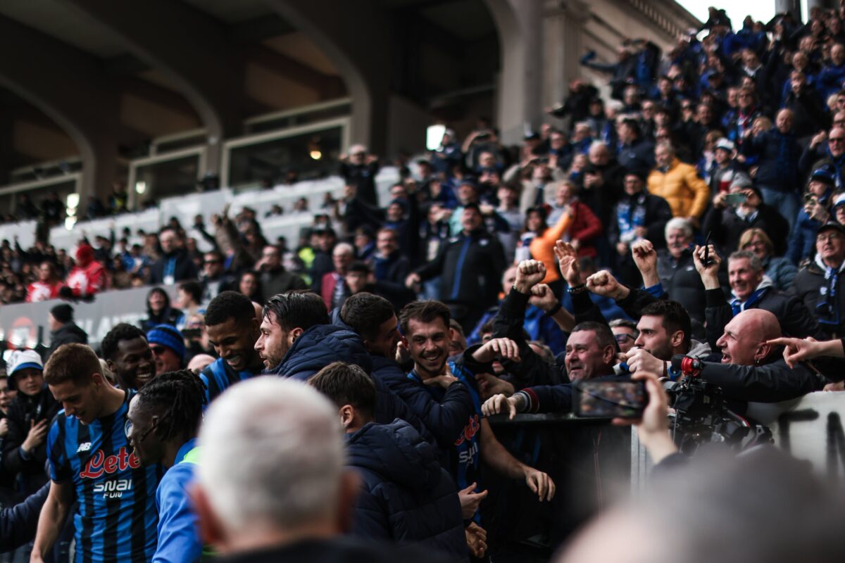 Απίστευτο περιστατικό στην Ιταλία: Οπαδός της Νάπολι δέχθηκε μαχαιριά από τη σύζυγό του λόγω… πέναλτι