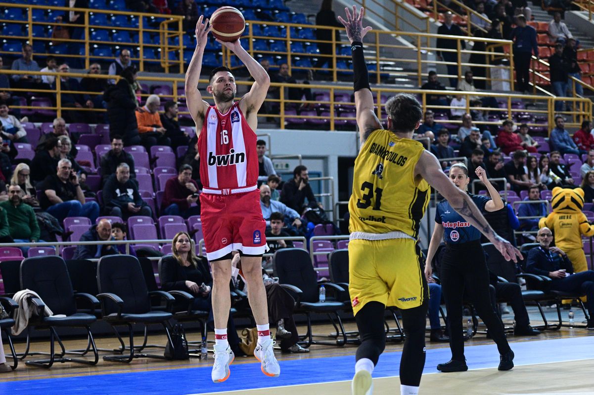 Πρόκριση για τον Ολυμπιακό με τρίποντη εκτέλεση!