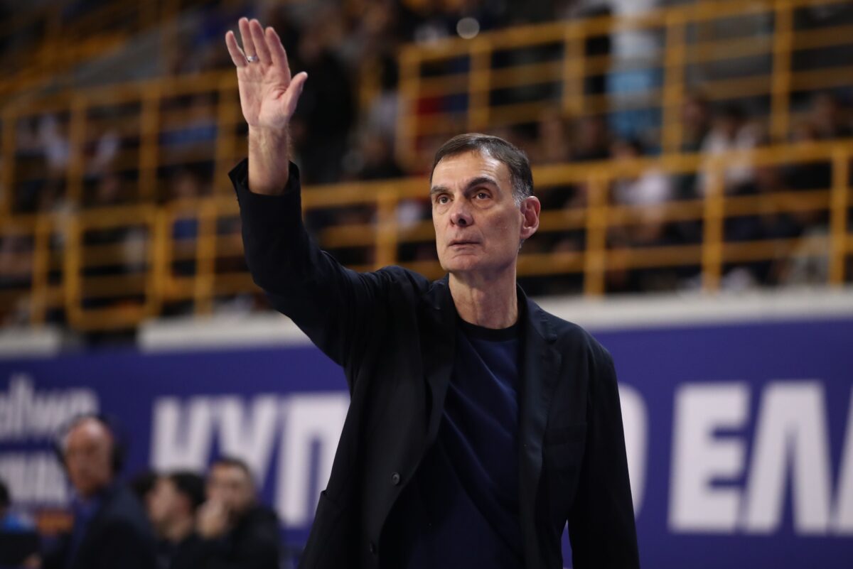 Μπαρτζώκας: «Σοβαροί για μεγάλο διάστημα, μας βοήθησαν οι απουσίες της ΑΕΚ» – Τι είπε για την κατάσταση του Τζόουνς
