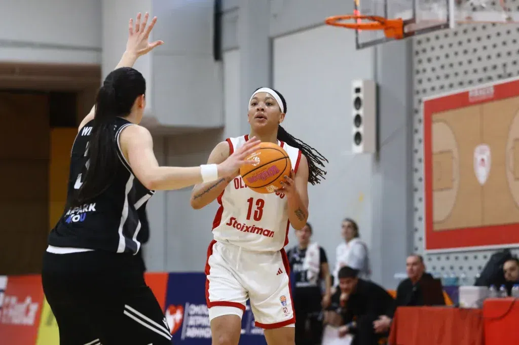 Νίκη του Ολυμπιακού επί του ΠΑΟΚ με ξέσπασμα στο τρίτο δεκάλεπτο