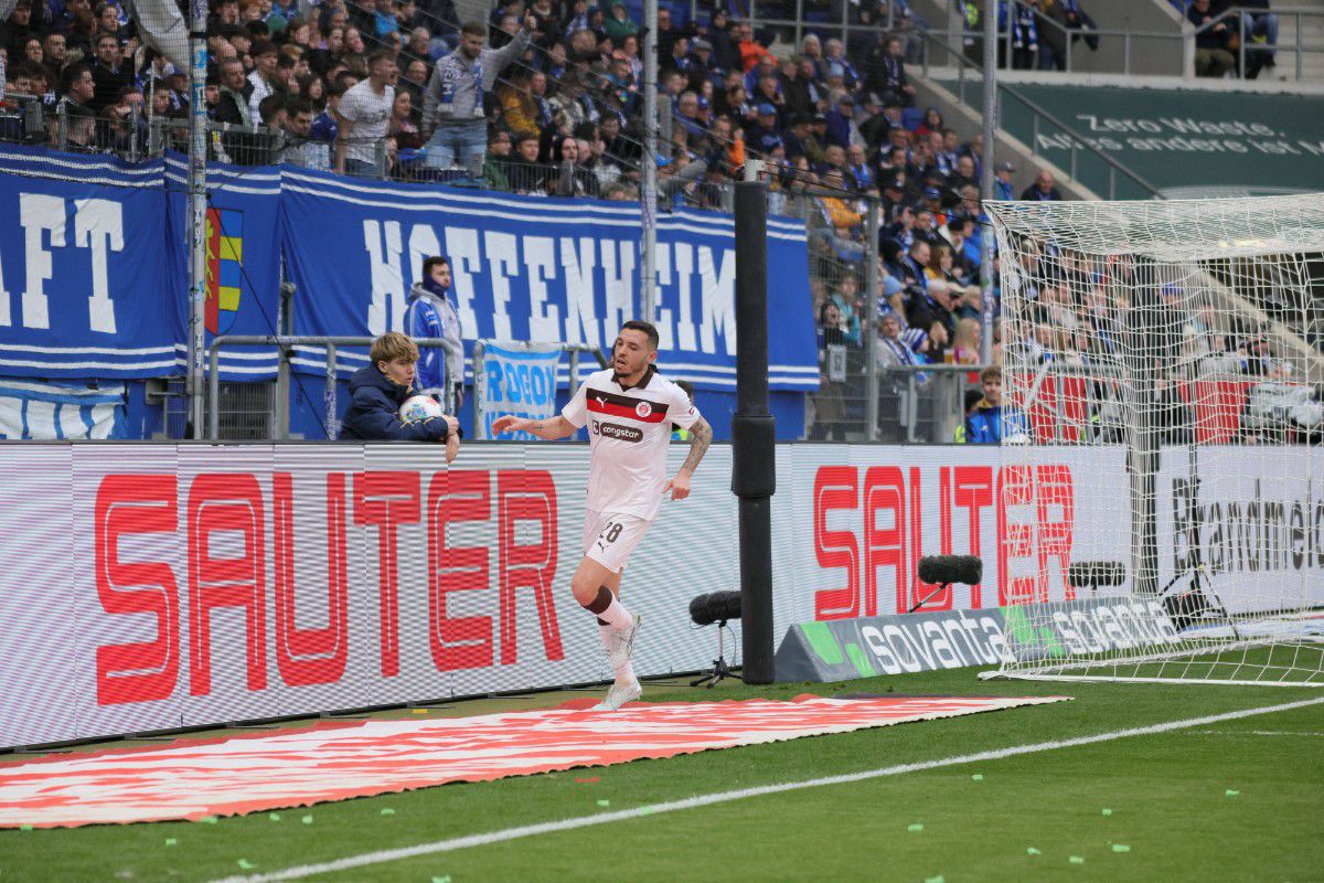 Με ασίστ του Σάλιακα και γκολ του Λαζ η Ζανκτ Πάουλι άνοιξε το σκορ κόντρα στη Χόφενχαϊμ (vid)