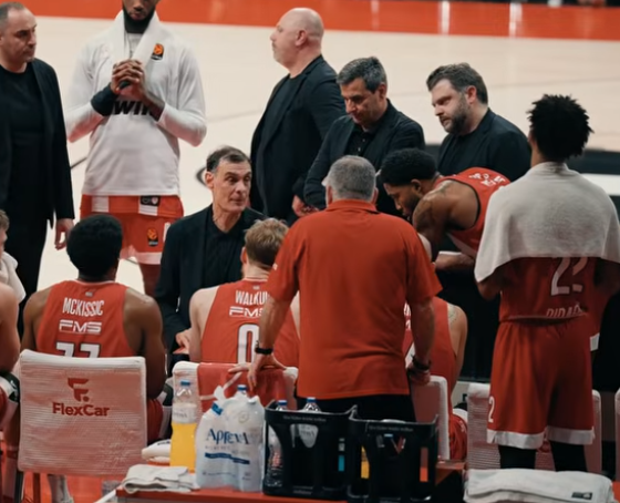 Η αποθέωση του Μπαρτζώκα και η τριποντάρα του Βεζένκοφ που «ξέρανε» τον Ερυθρό Αστέρα