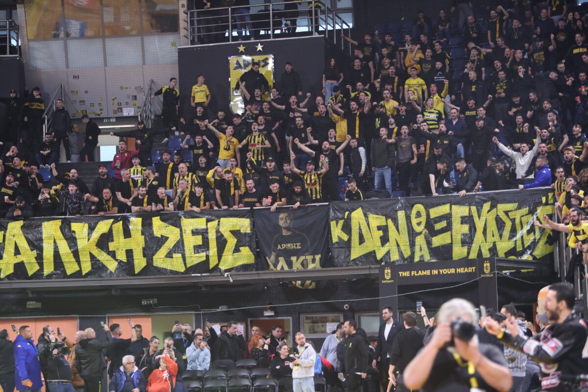 «Άλκη ζεις, δεν θα ξεχαστείς» – Συγκινητικό πανό από τους οπαδούς του Άρη