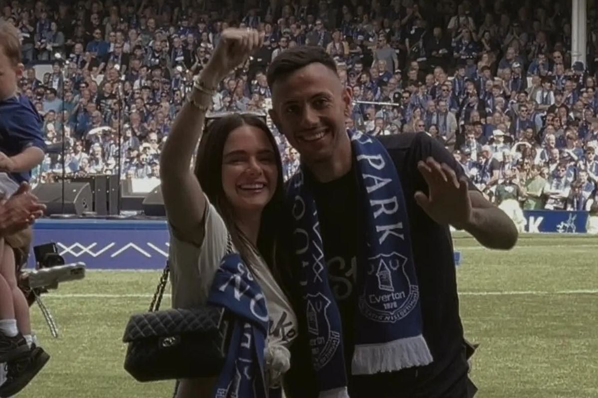 Το ξέσπασμα της συντρόφου του Μακνίλ για το «ναυάγιο» της μεταγραφής στην Κρίσταλ Πάλας