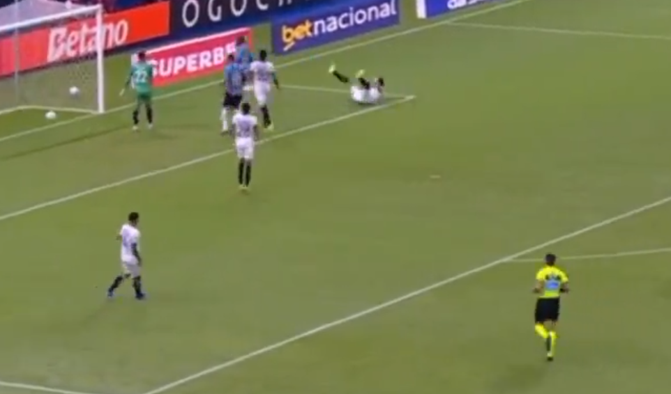 Πρώτο γκολ για τον Τετέ με τη φανέλα της Γκρέμιο (vid)