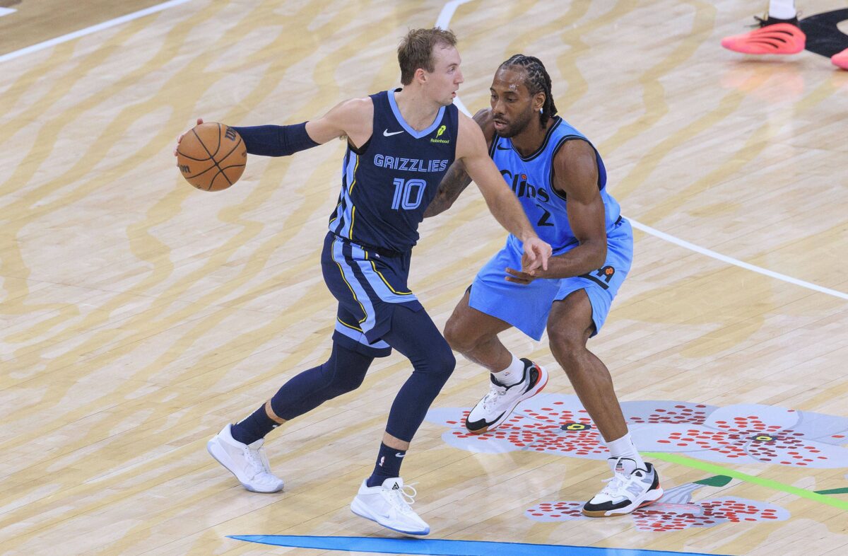 Από τους Χοκς στους Λέικερς ο Λουκ Κέναρντ