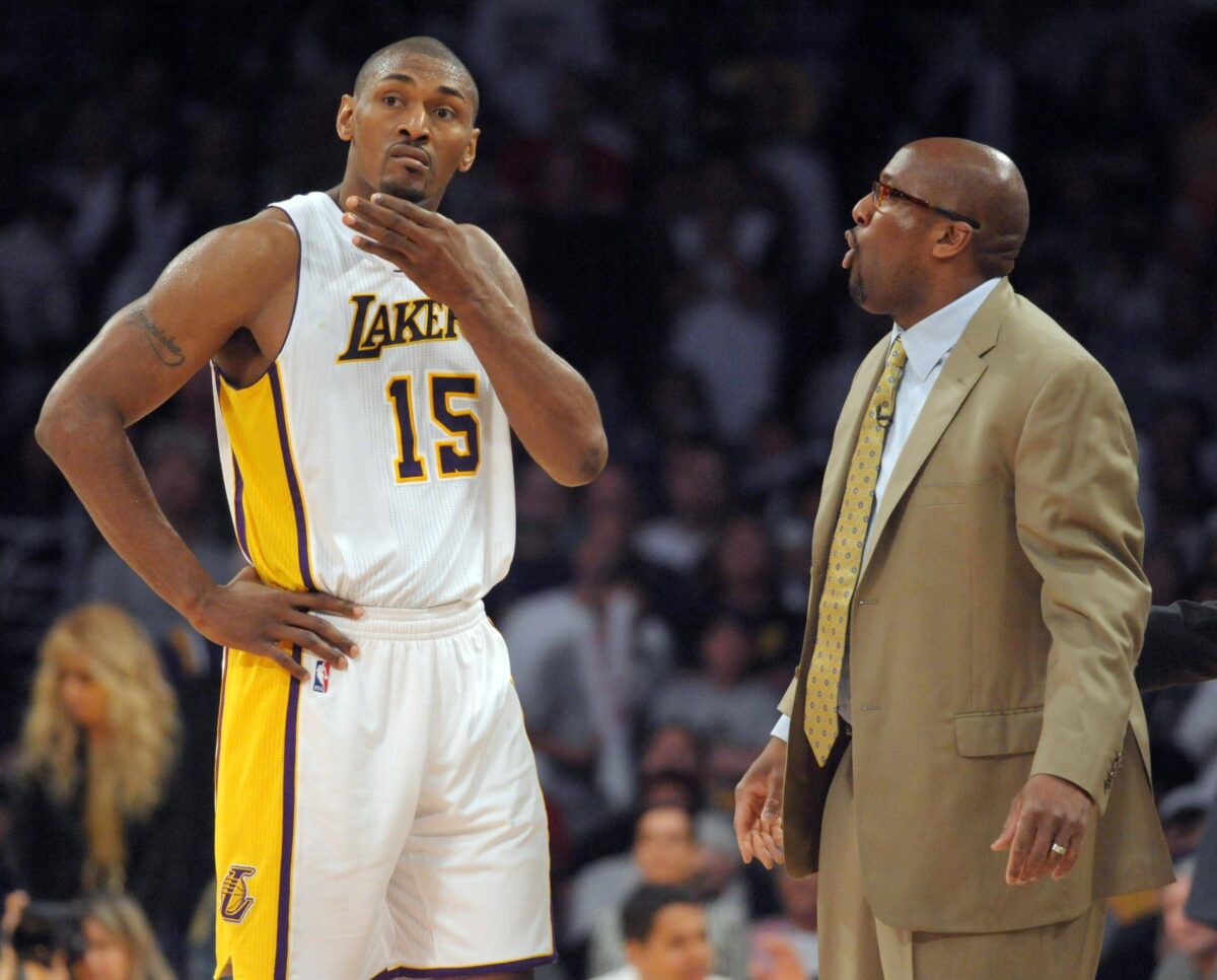 Από τα εκατομμύρια… στην έκπτωση 20% – Όταν ένας σταρ του NBA έπιασε δουλειά σε κατάστημα ηλεκτρονικών