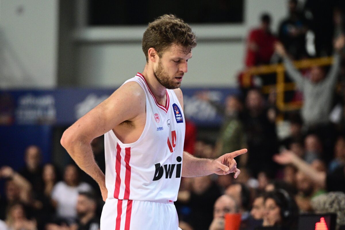 Χωρίς Βεζένκοφ και Μιλουτίνοφ στη Λιθουανία ο Ολυμπιακός – Επιστρέφει ο Τζόσεφ