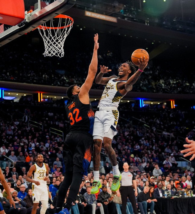 Οι Πέισερς πήραν τη ματσάρα κόντρα στους Νικς παρά την 40αρα του Μπράνσον