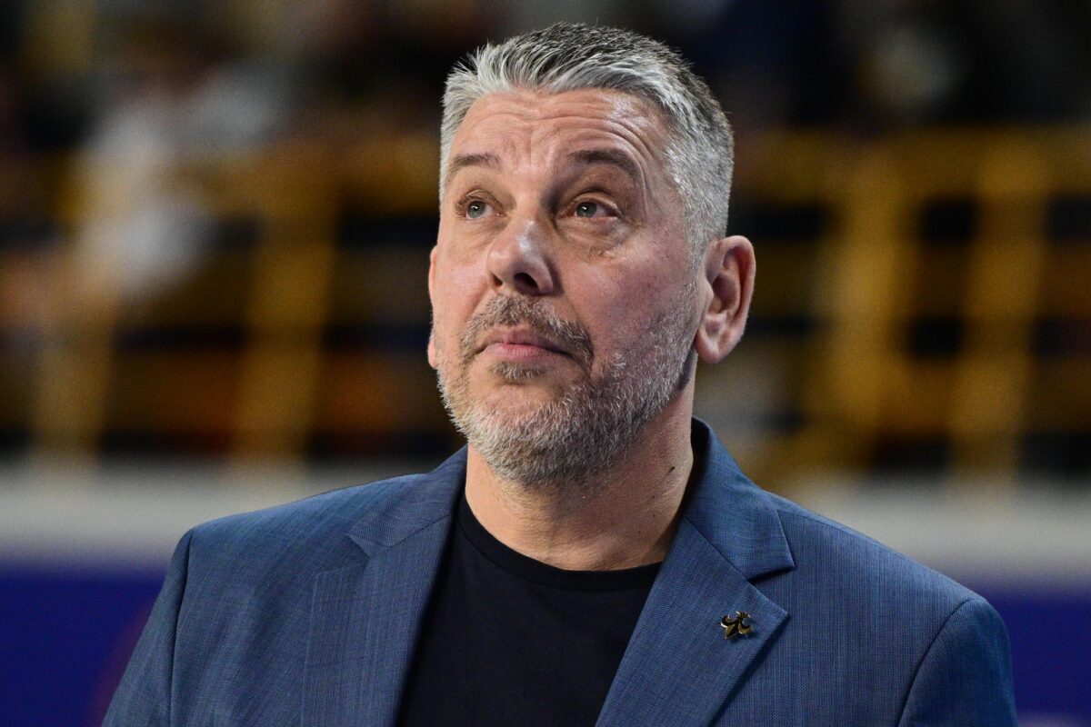 Παπαθεοδώρου: «Έχουμε μέταλλο και ενότητα, είμαστε δυνατοί και είμαστε εδώ» (vid)