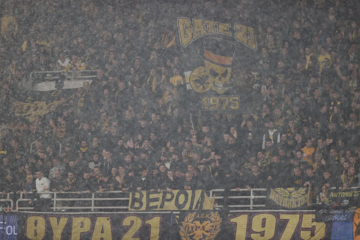 Το συγκινητικό μήνυμα στην Allwyn Arena από τον κόσμο της ΑΕΚ για την τραγωδία στο εργοστάσιο Βιολάντα (pic)