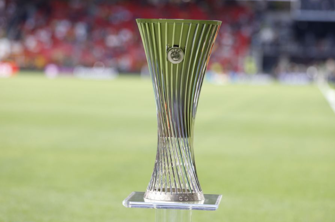 To τρόπαιο του Europa Conference League