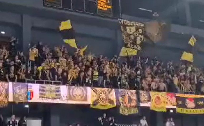 Πάνω από 500 οπαδοί του Άρη Betsson στο πλευρό της ομάδας στην Κλουζ (vid)