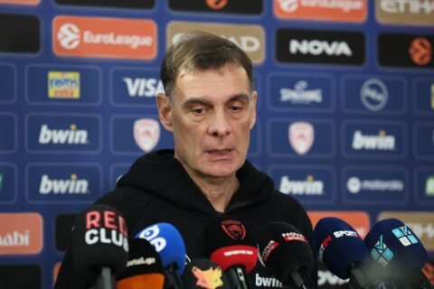 Μπαρτζώκας: «Είναι αρκετοί οι διαθέσιμοι παίκτες – Το ρόστερ μας είναι πιο γεμάτο από ποτέ» (vid)