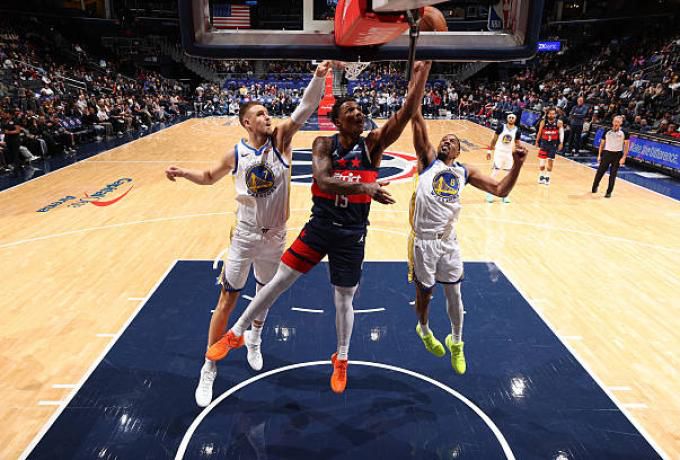 Οι Ουόριορς νίκησαν τους Ουίζαρντς – Μικρή συμμετοχή για Γιούρτσεβεν