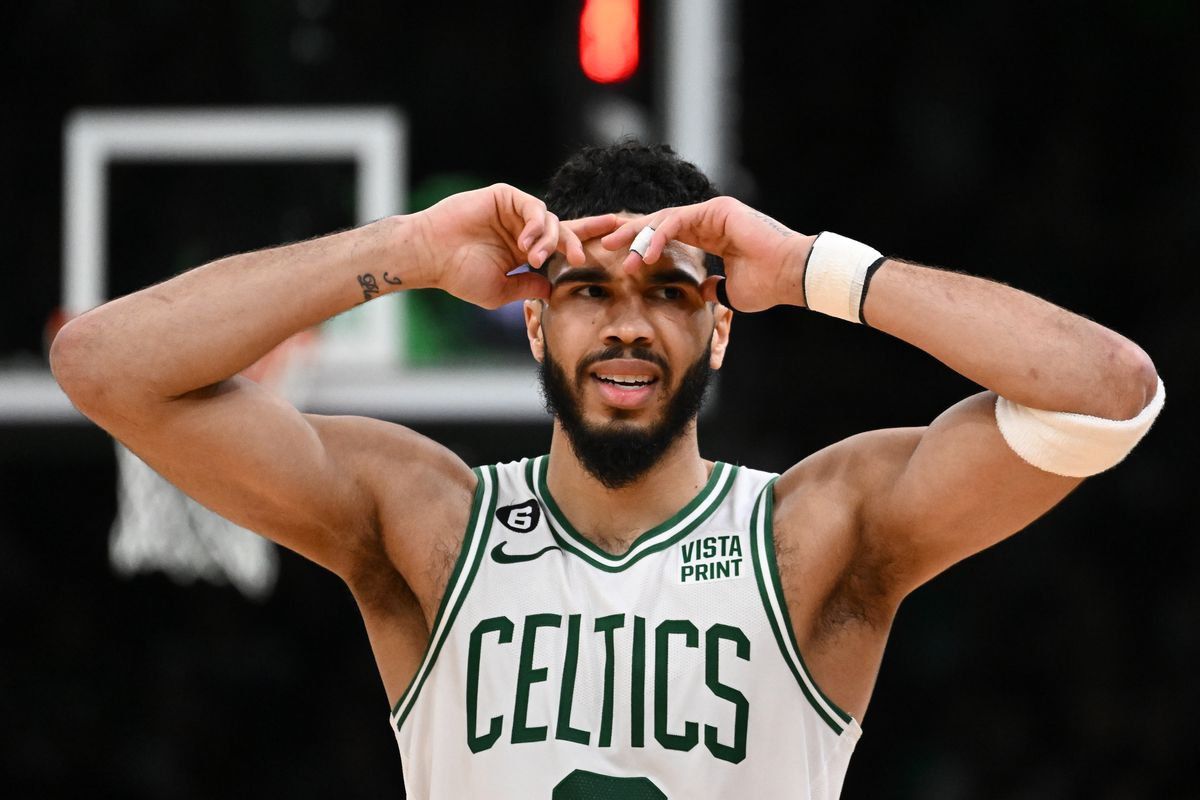 Εντυπωσιακή επιστροφή για τον Τζέισον Τέιτουμ στη νίκη των Σέλτικς