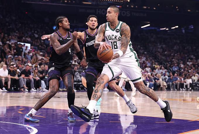 Οι Μπακς πανηγύρισαν μεγάλη νίκη στην έδρα των Σανς χωρίς τον Γιάννη! (vid)