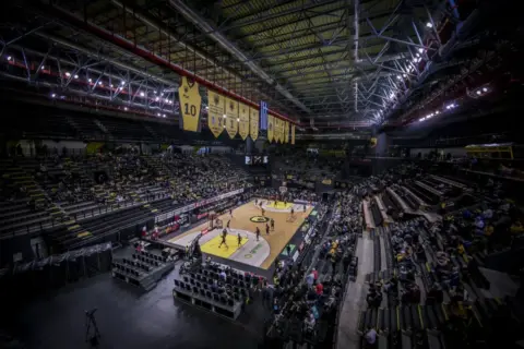 Αυστηρά μέτρα ασφαλείας στον αγώνα της ΑΕΚ με την Τόφας